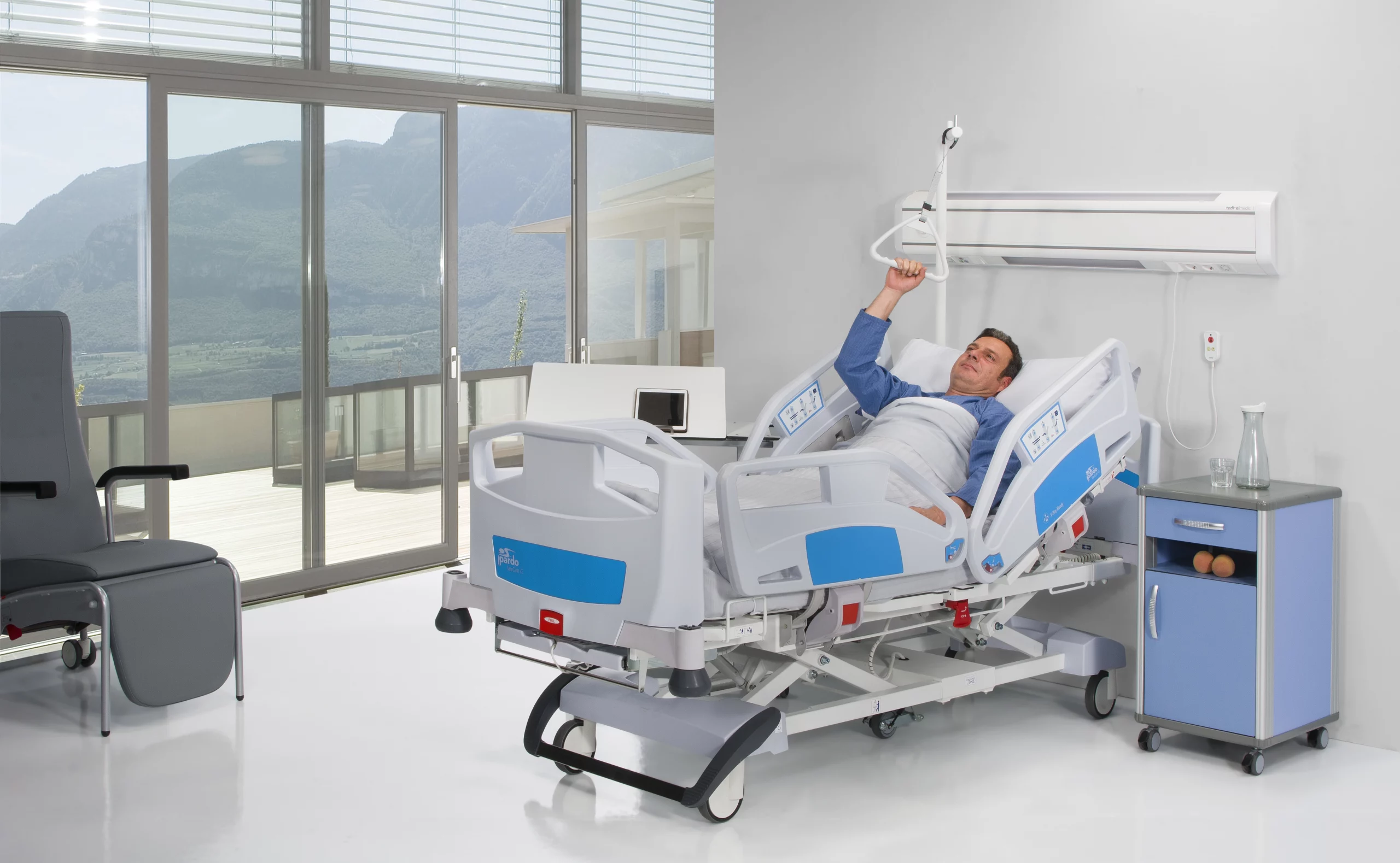 Innova V3 Hospital Bed